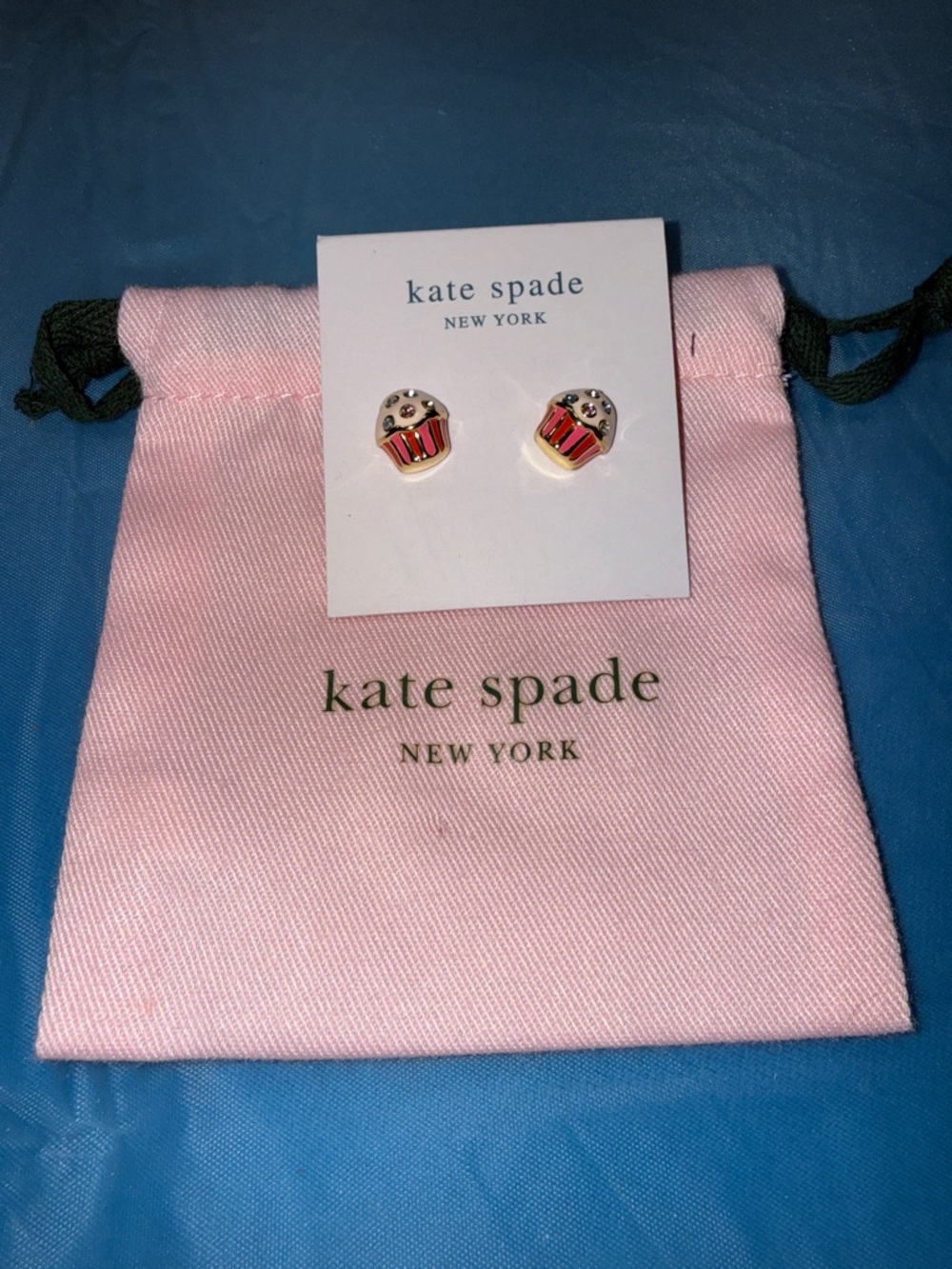 Kate Spade Clinique Cosmetic Bag with Kate Spade Earrings and dust bag - Picture 5 of 6